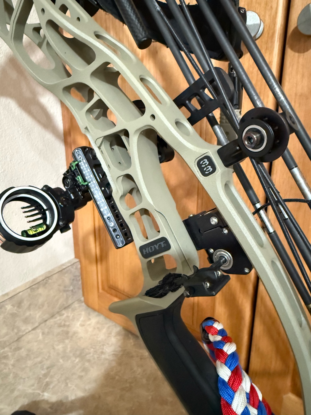 Hoyt riser detail with sight and rest mounted